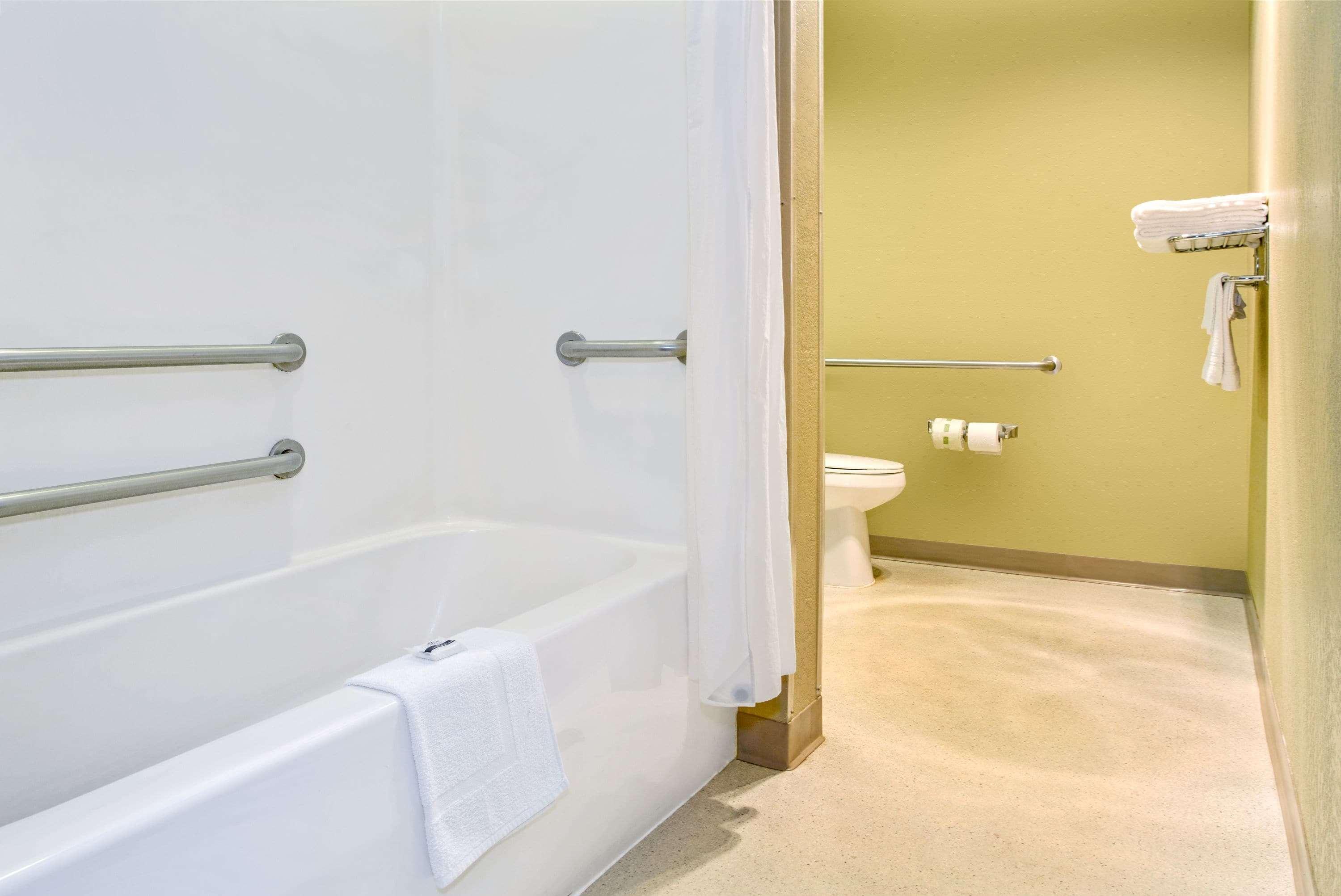 Microtel Inn & Suites By Wyndham Mason Luaran gambar